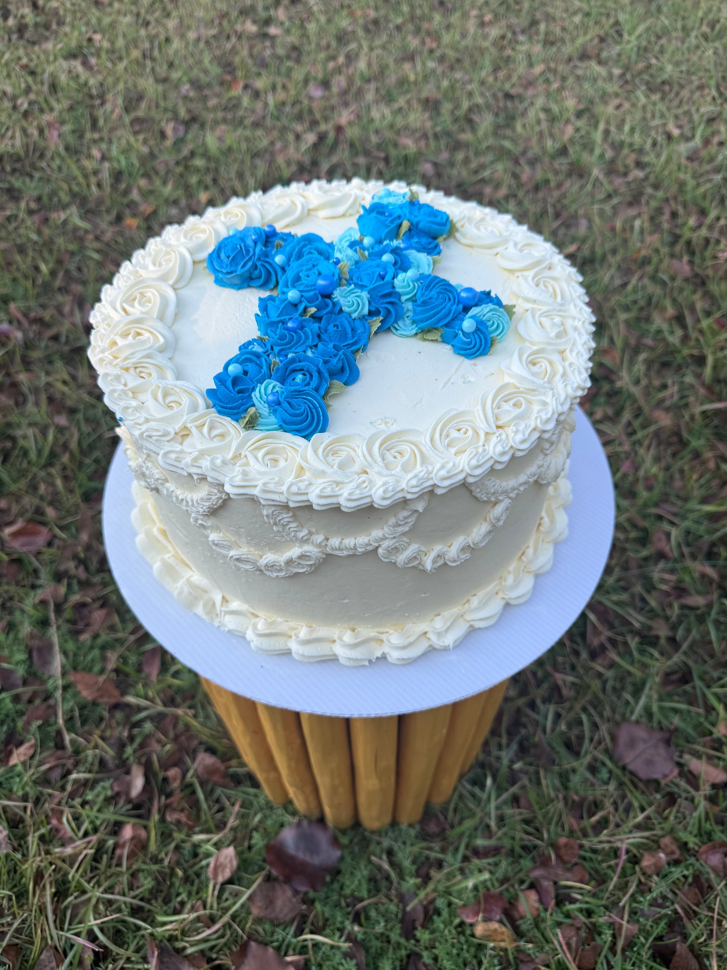Buttercream 8-inch Round or Square Custom Cake