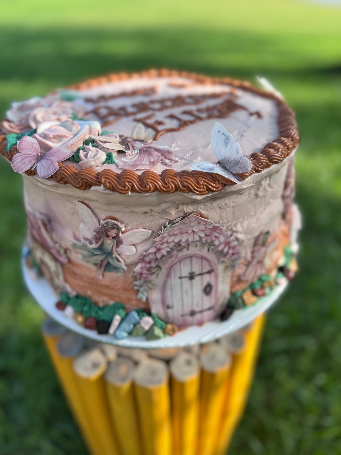 Buttercream 8-inch Round or Square Custom Cake