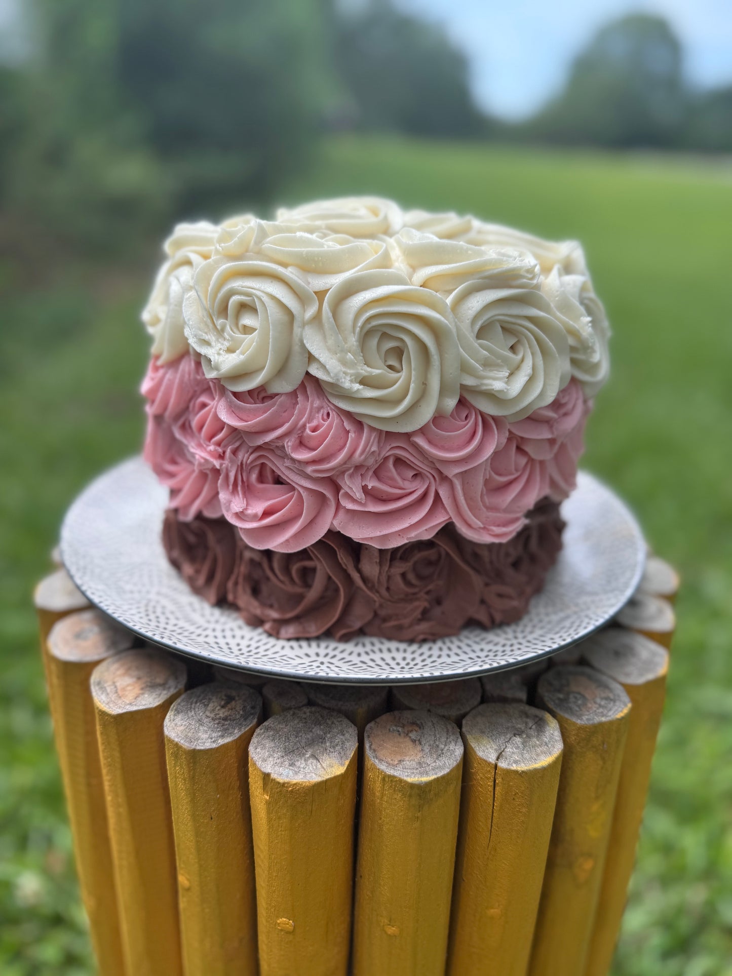 8-Inch Neopolitan Rose Cake