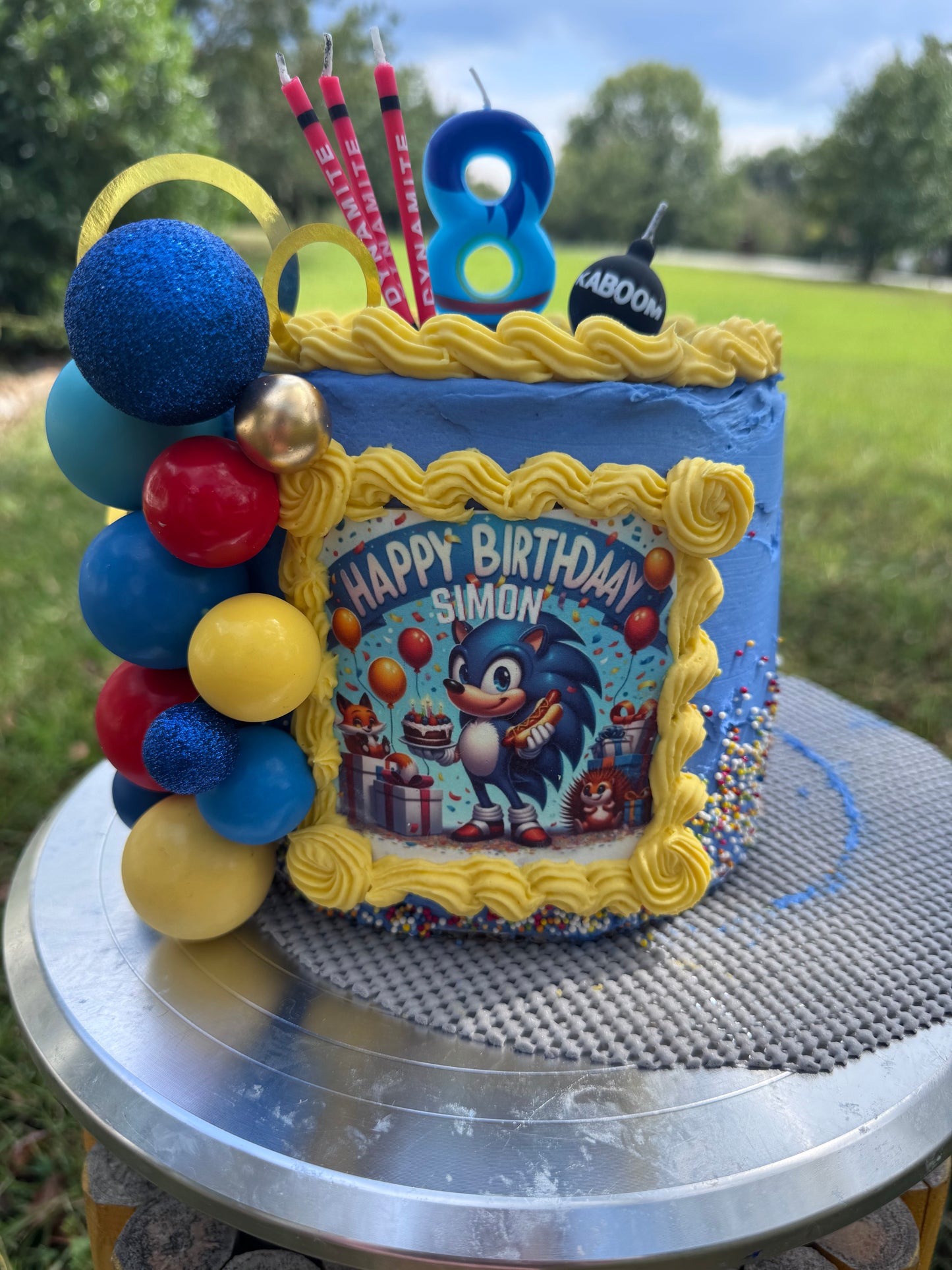 Buttercream 8-inch Round or Square Custom Cake