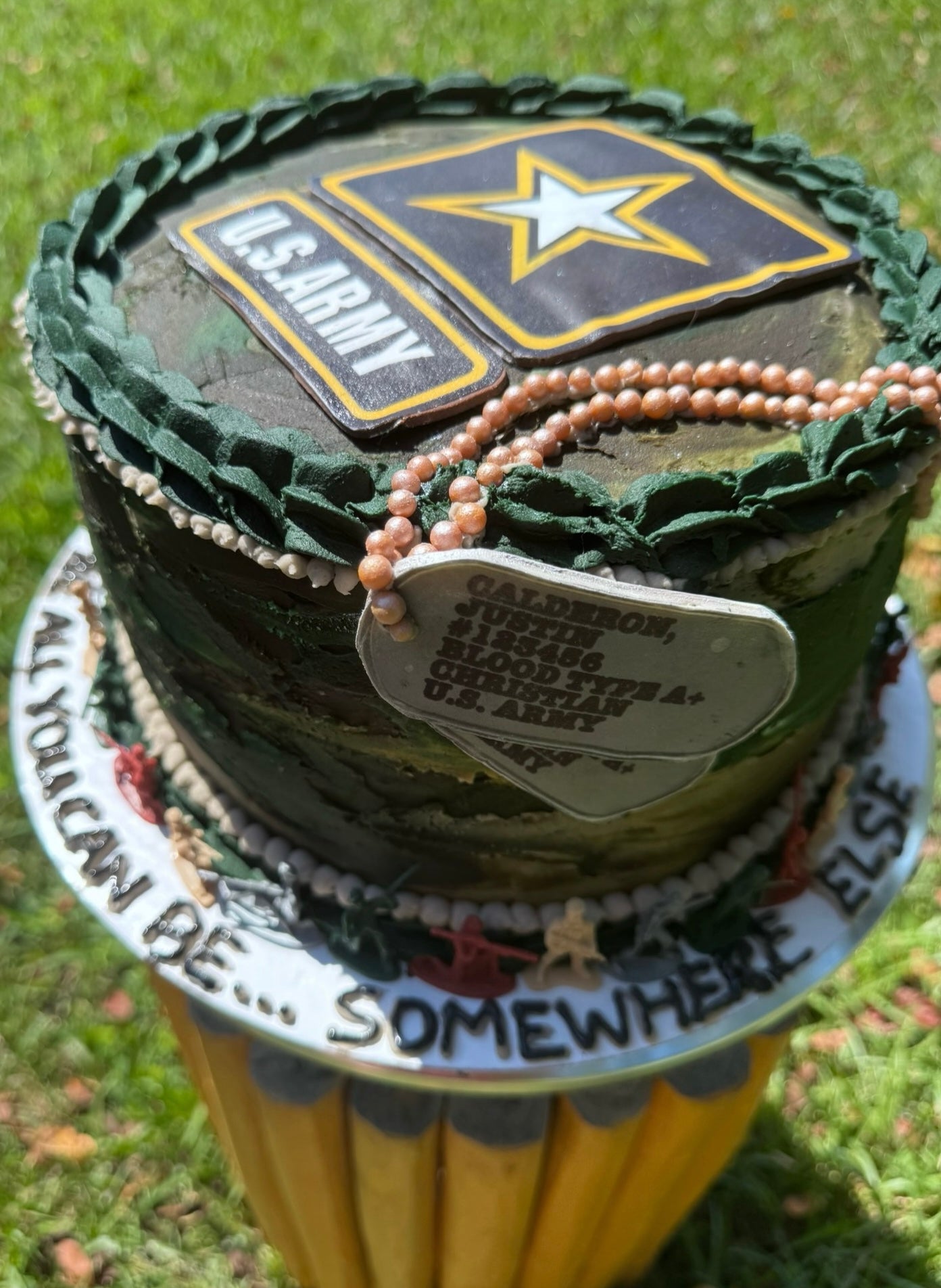Buttercream 8-inch Round or Square Custom Cake