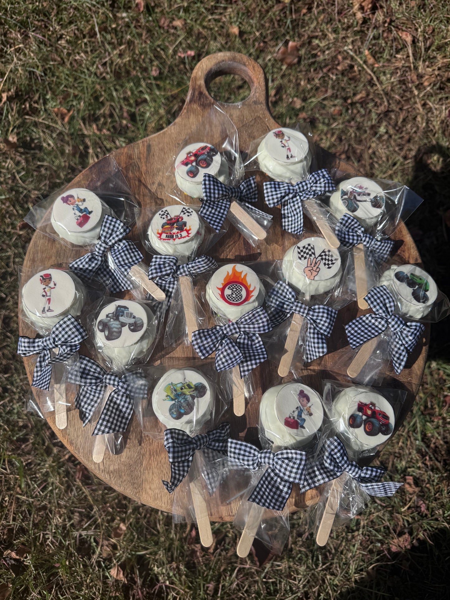 Decorated Cakecicles Per dozen