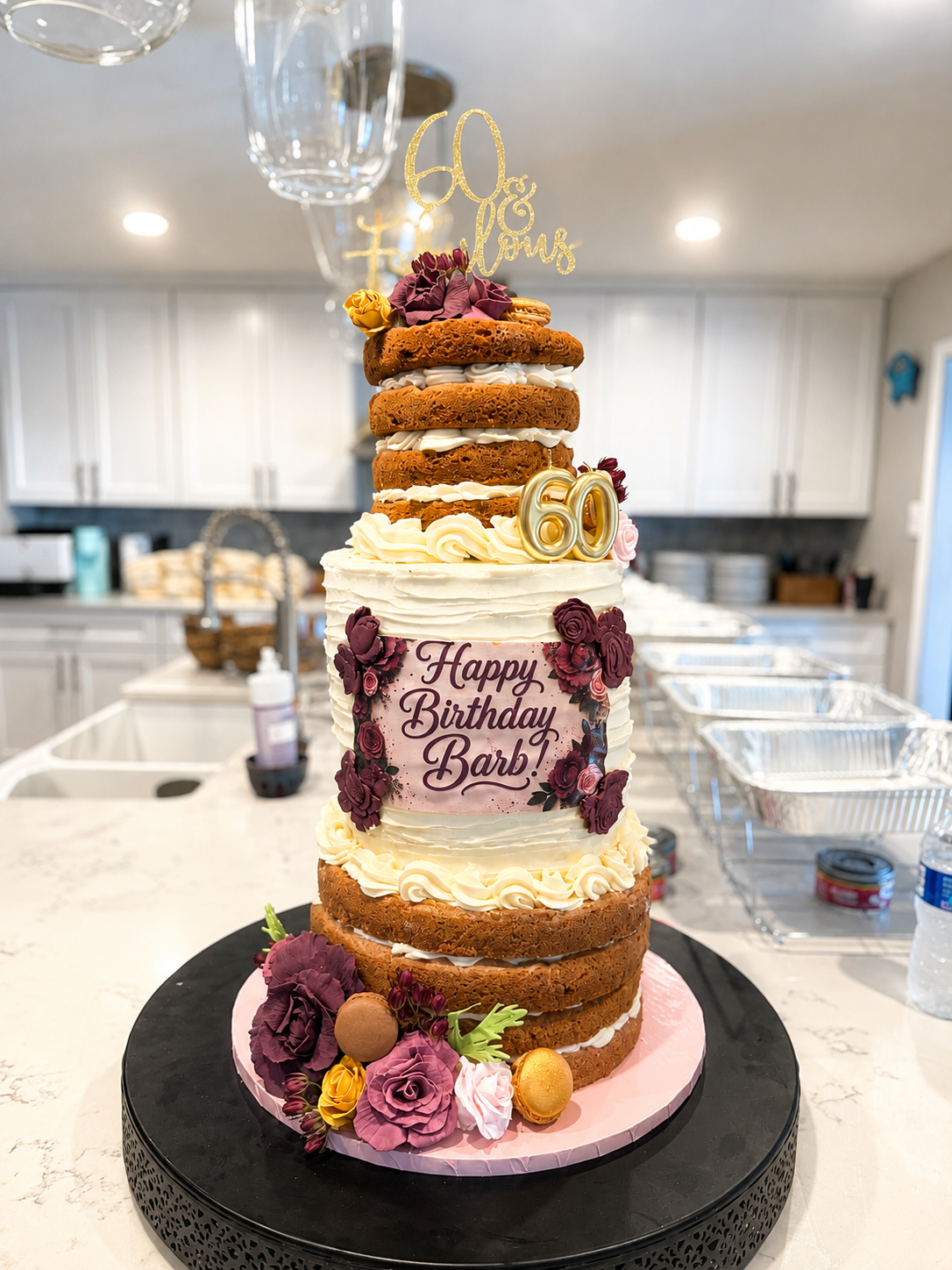 Hayward Hens Hybrid Cake (Delivery is a must!)