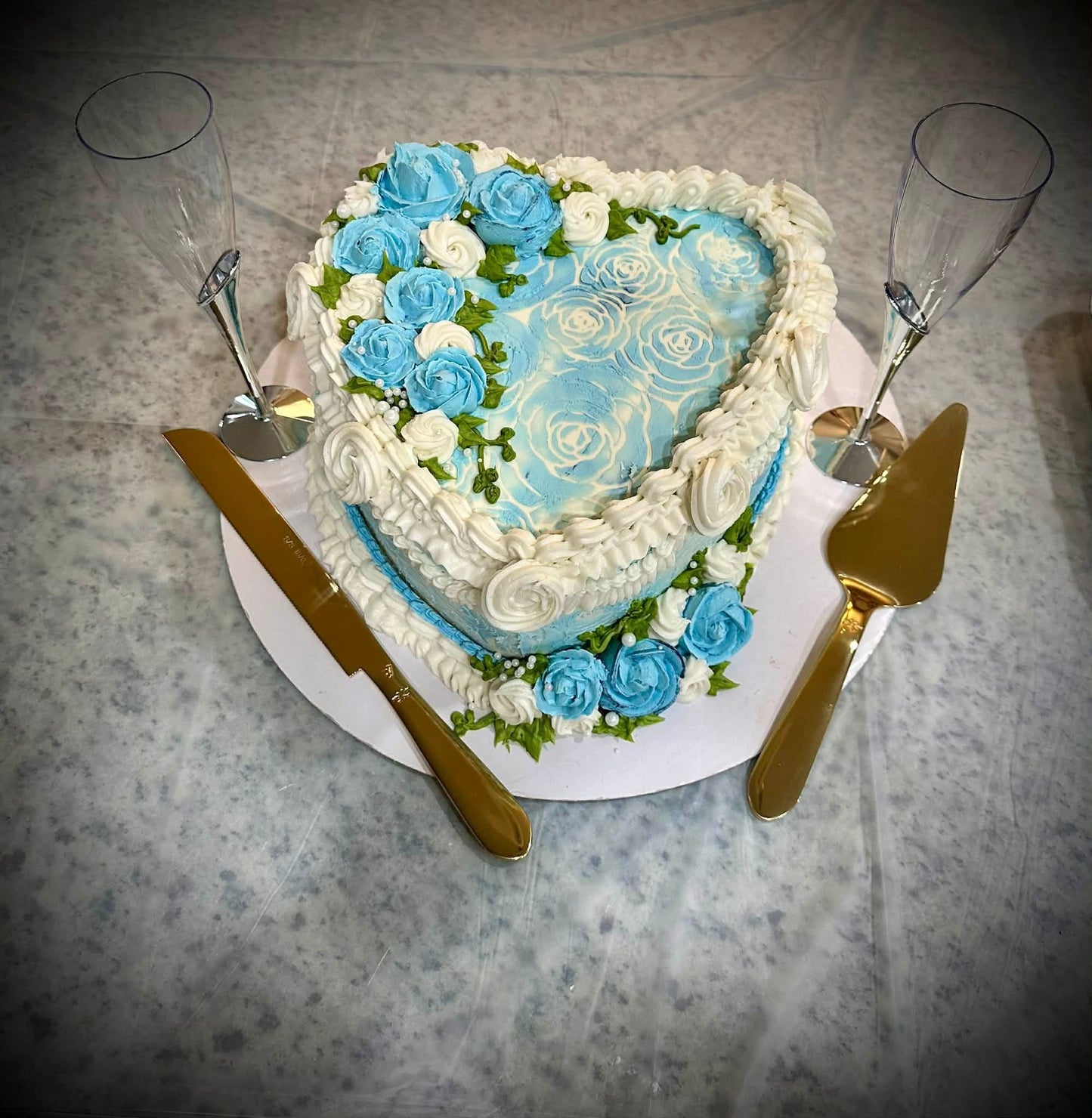 Heart-Shaped Cake 10-inch diameter