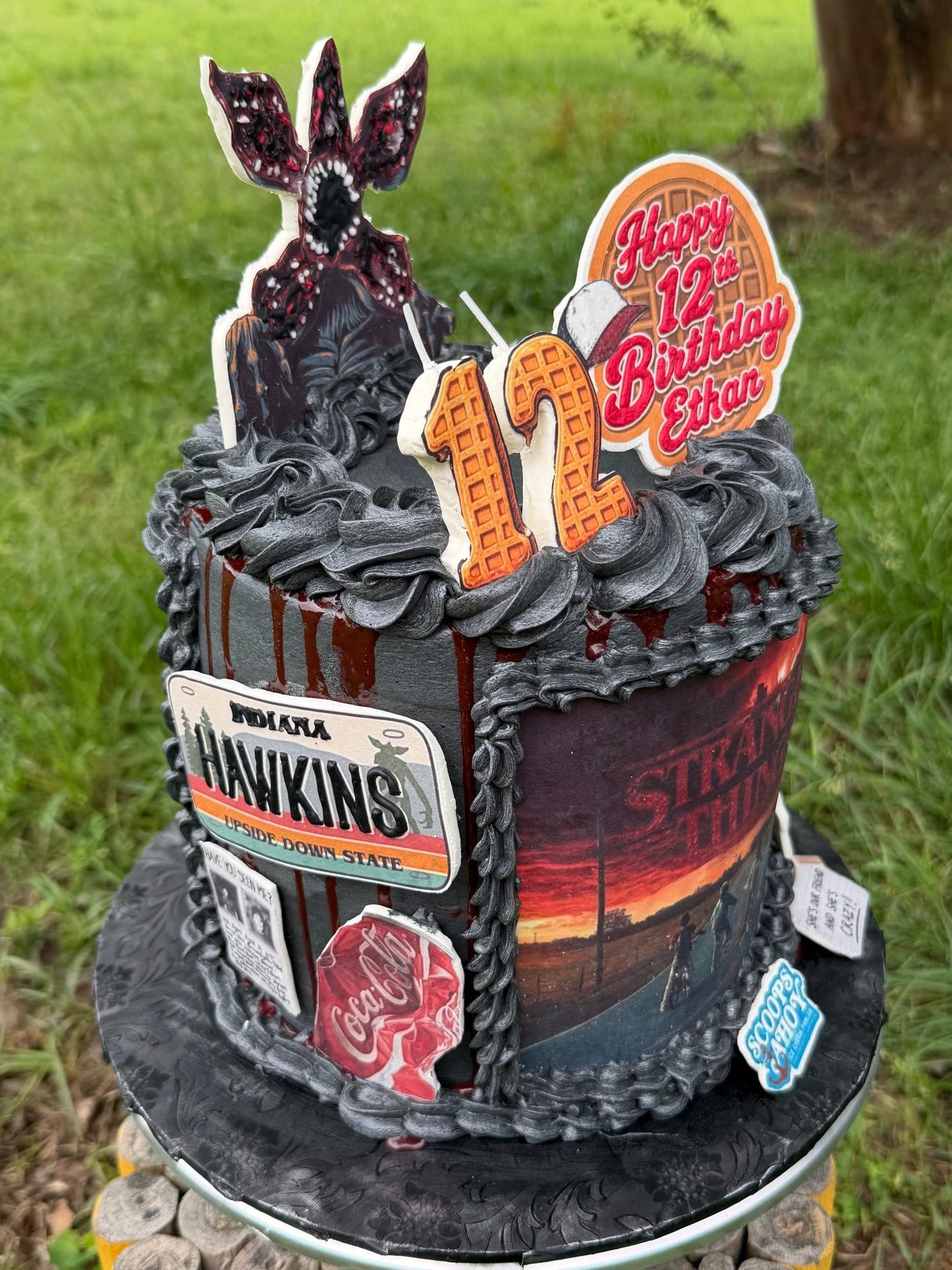 Themed One Tiered Cake (10-inch) with Fondant/Modeling Chocolate Components