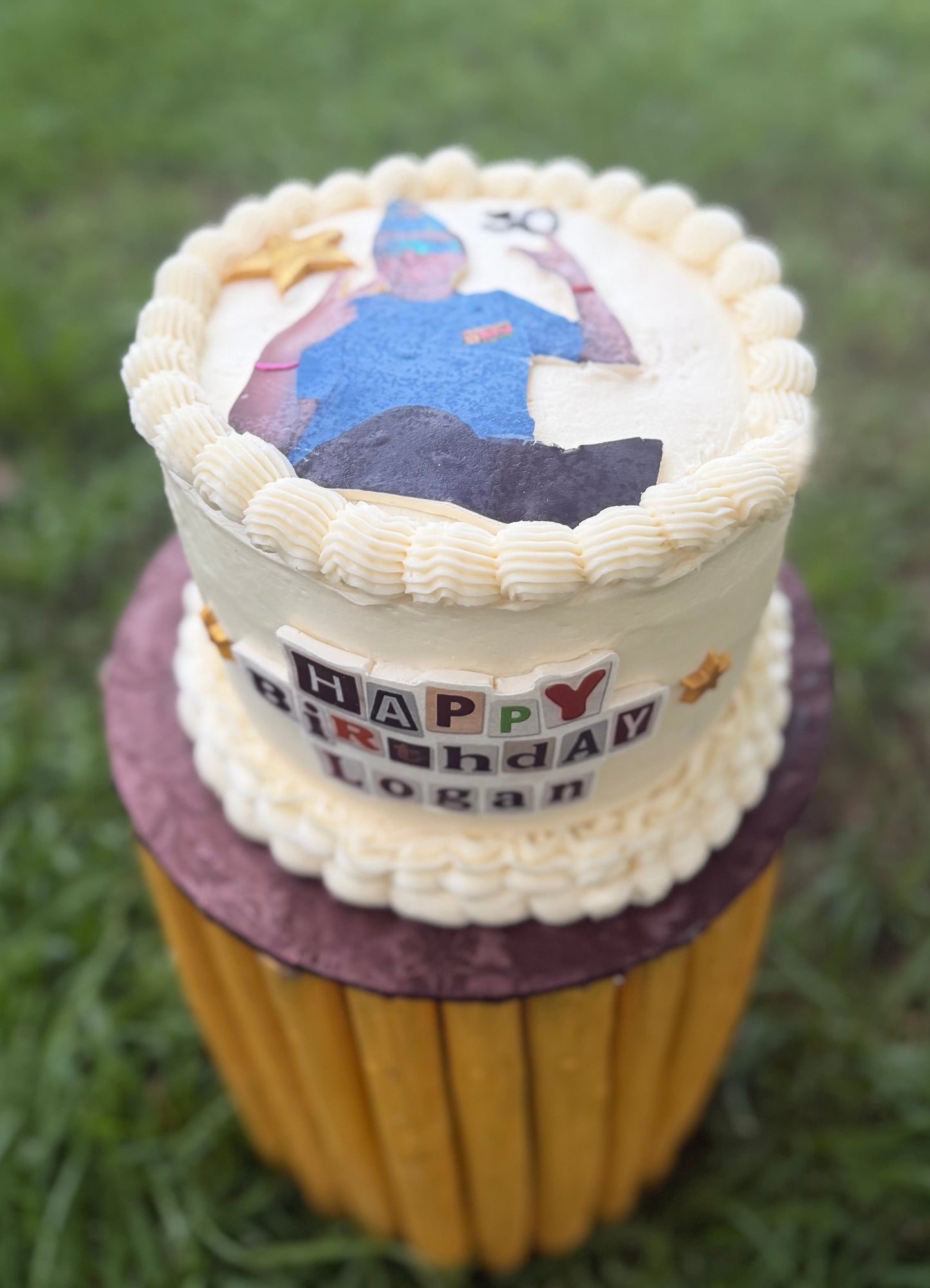 Buttercream 8-inch Round or Square Custom Cake