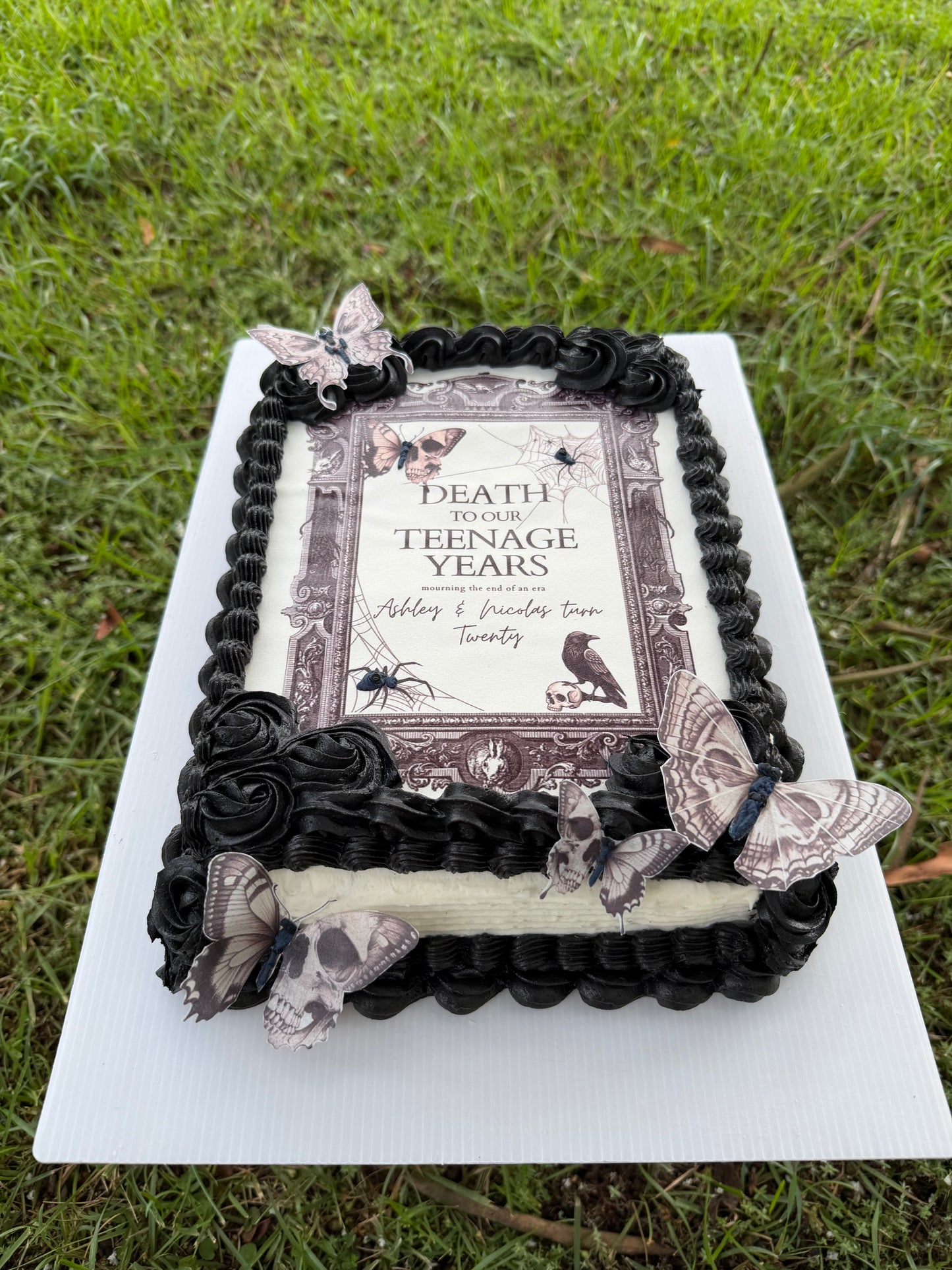 Buttercream One-Fourth (9”X13”) Decorated Sheet Cake